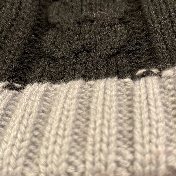 Ladies navy and pale blue toque - Picture 2 of 5